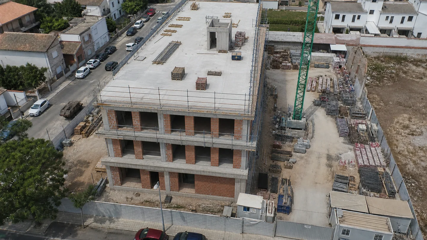 Ejemplo conceptual de una fecha posterior de seguimiento de la misma obra